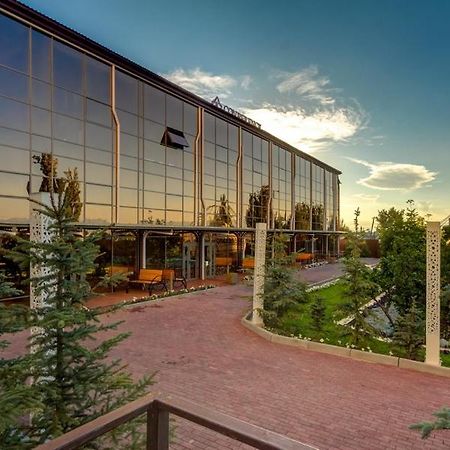 Karagat Hotel Karakol Esterno foto