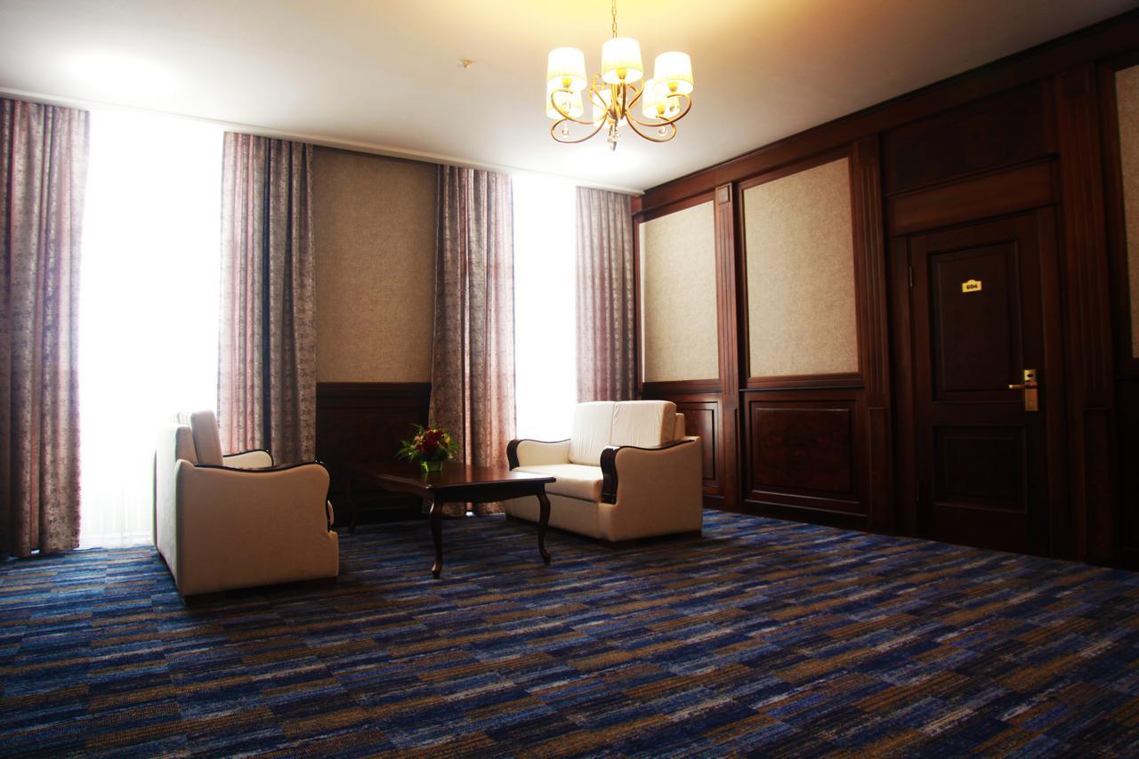 Karagat Hotel Karakol Esterno foto