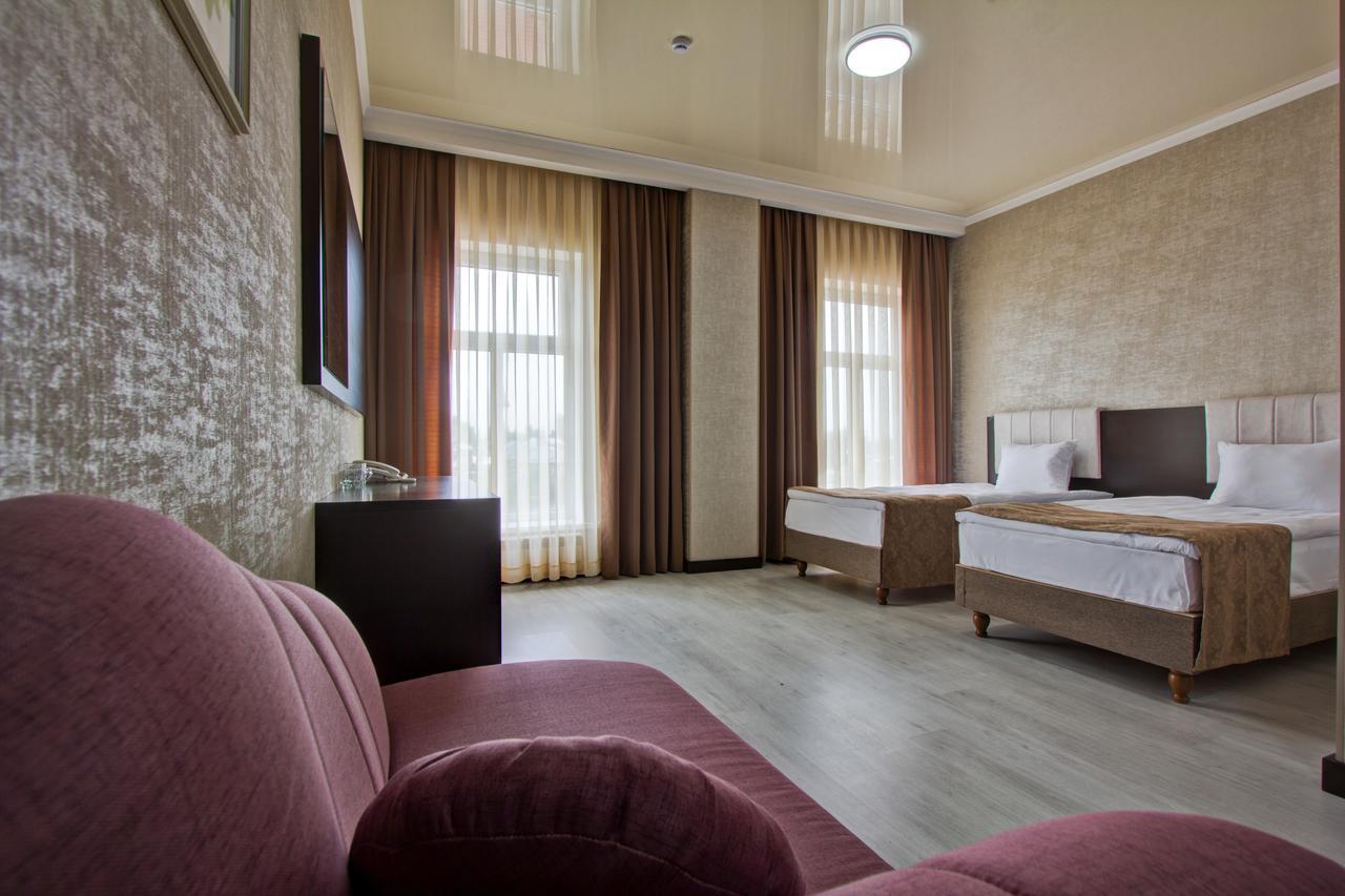 Karagat Hotel Karakol Esterno foto