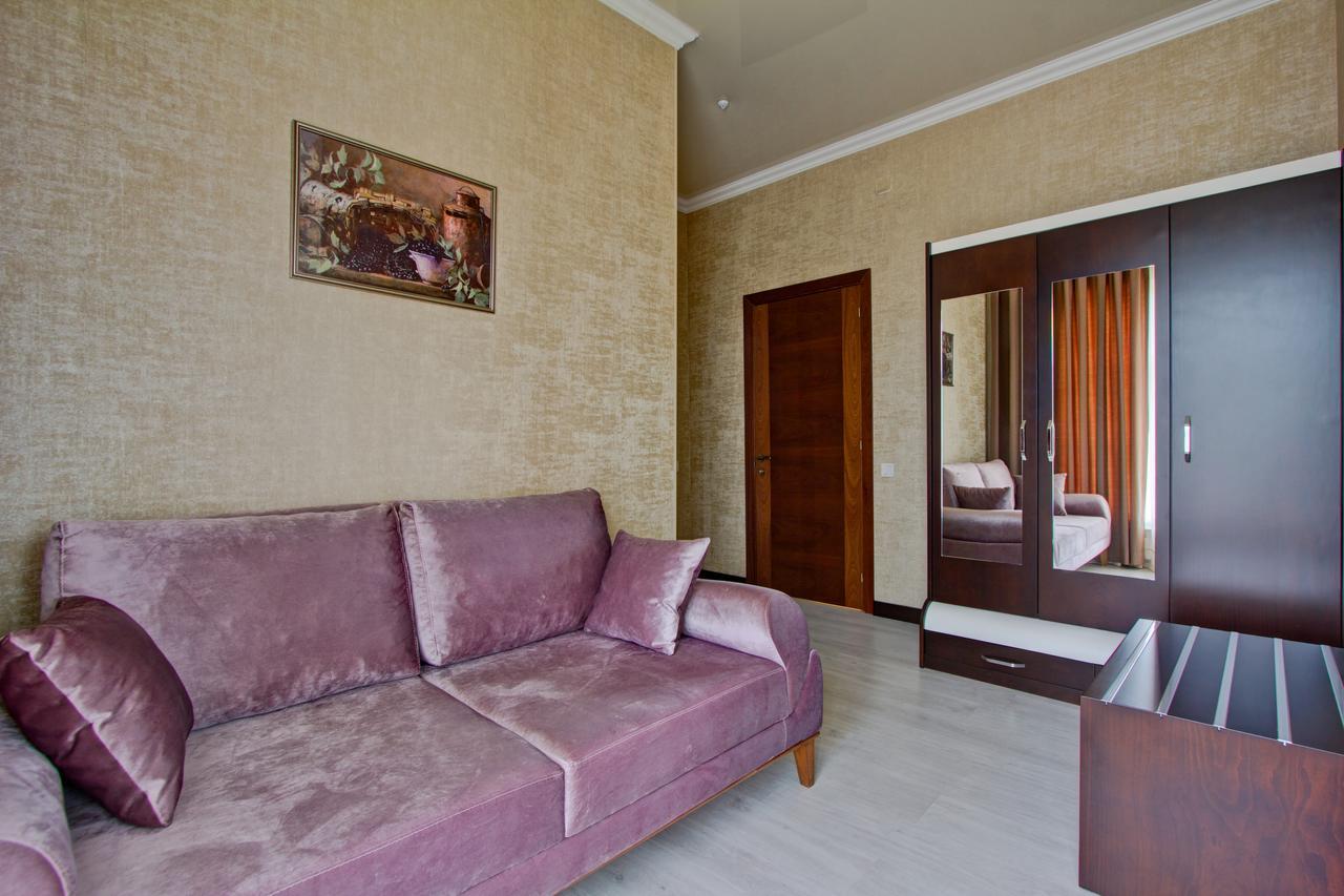 Karagat Hotel Karakol Esterno foto
