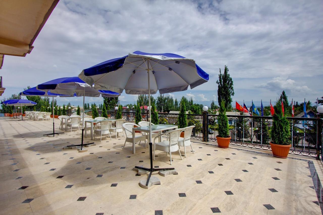 Karagat Hotel Karakol Esterno foto