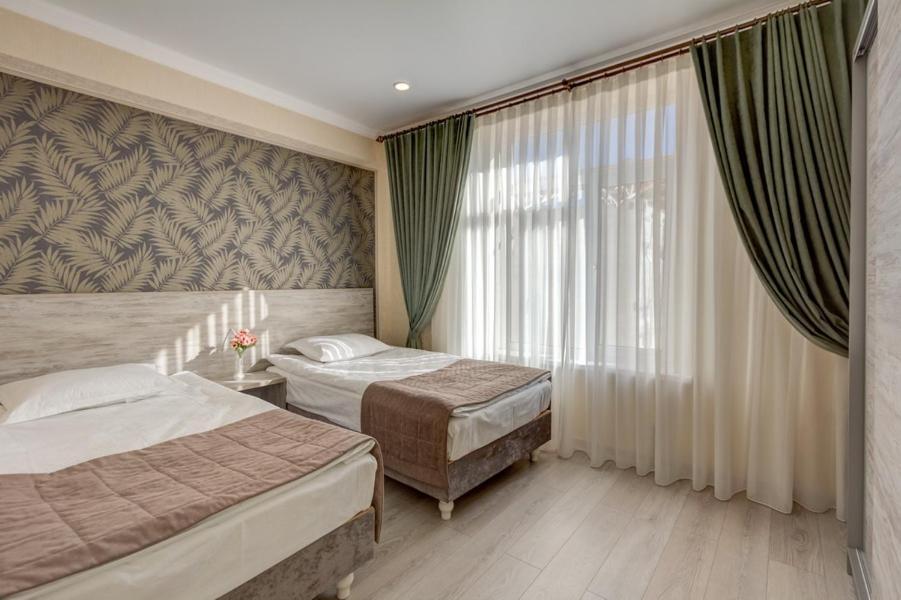 Karagat Hotel Karakol Esterno foto
