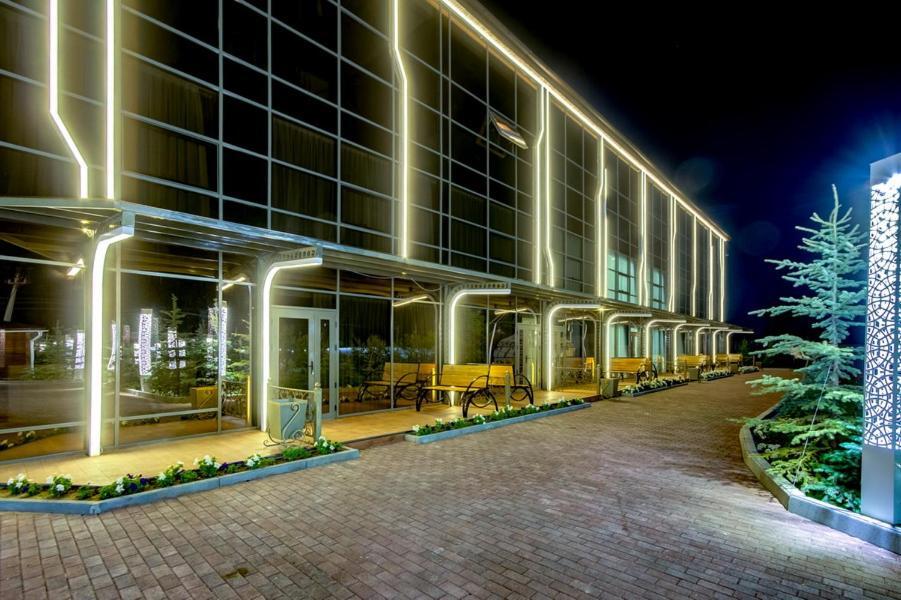 Karagat Hotel Karakol Esterno foto